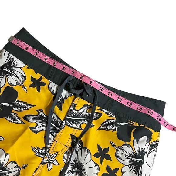 Kirra by PacSun Tropical Yellow and Grey Board Shorts NWT - Picture 5 of 8